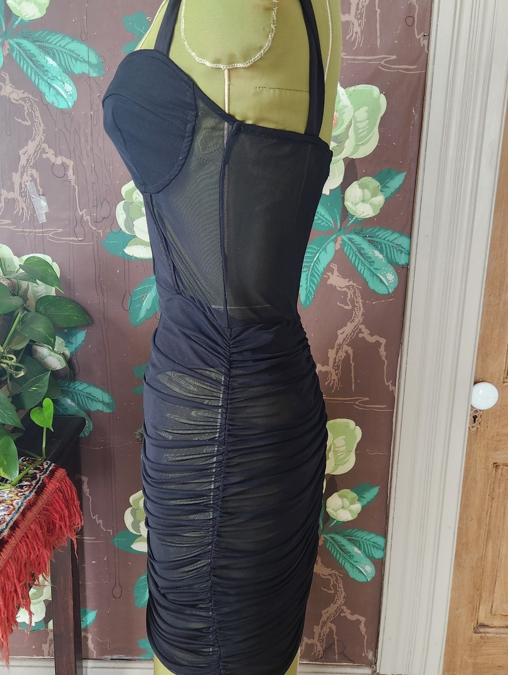 PrettyLittleThing Black Mesh Corset Bodycon Mini Dress Ruched Sheer Bustier 6 - Picture 4 of 10